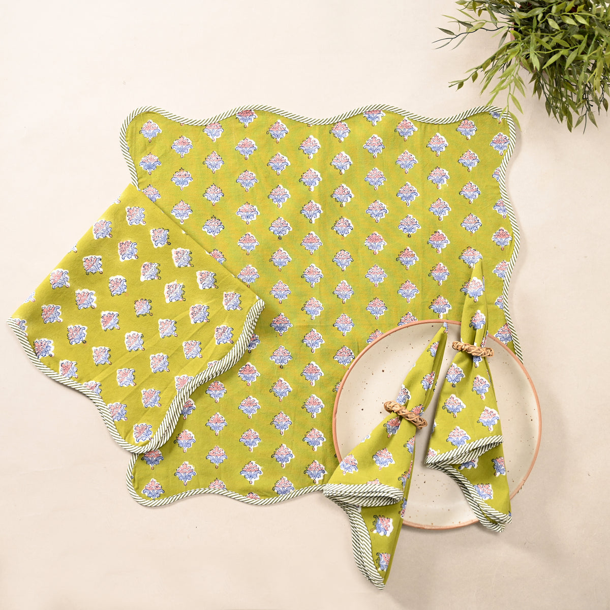 Marigold Bloom Scalloped Cotton Napkins – Olive Green