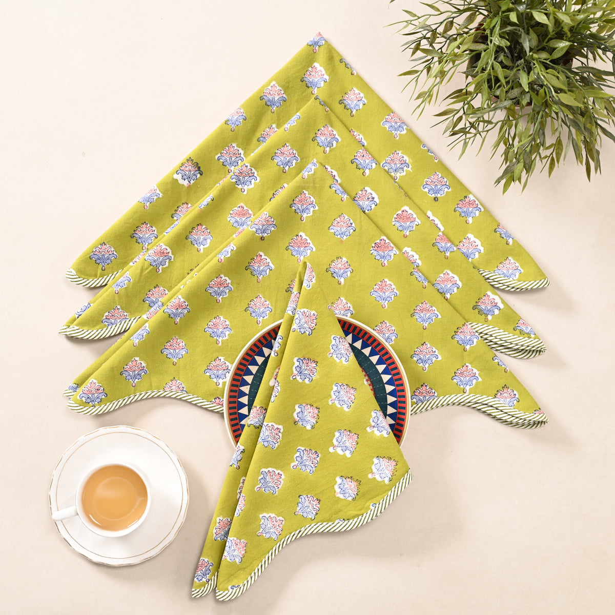 Marigold Bloom Scalloped Cotton Napkins – Olive Green