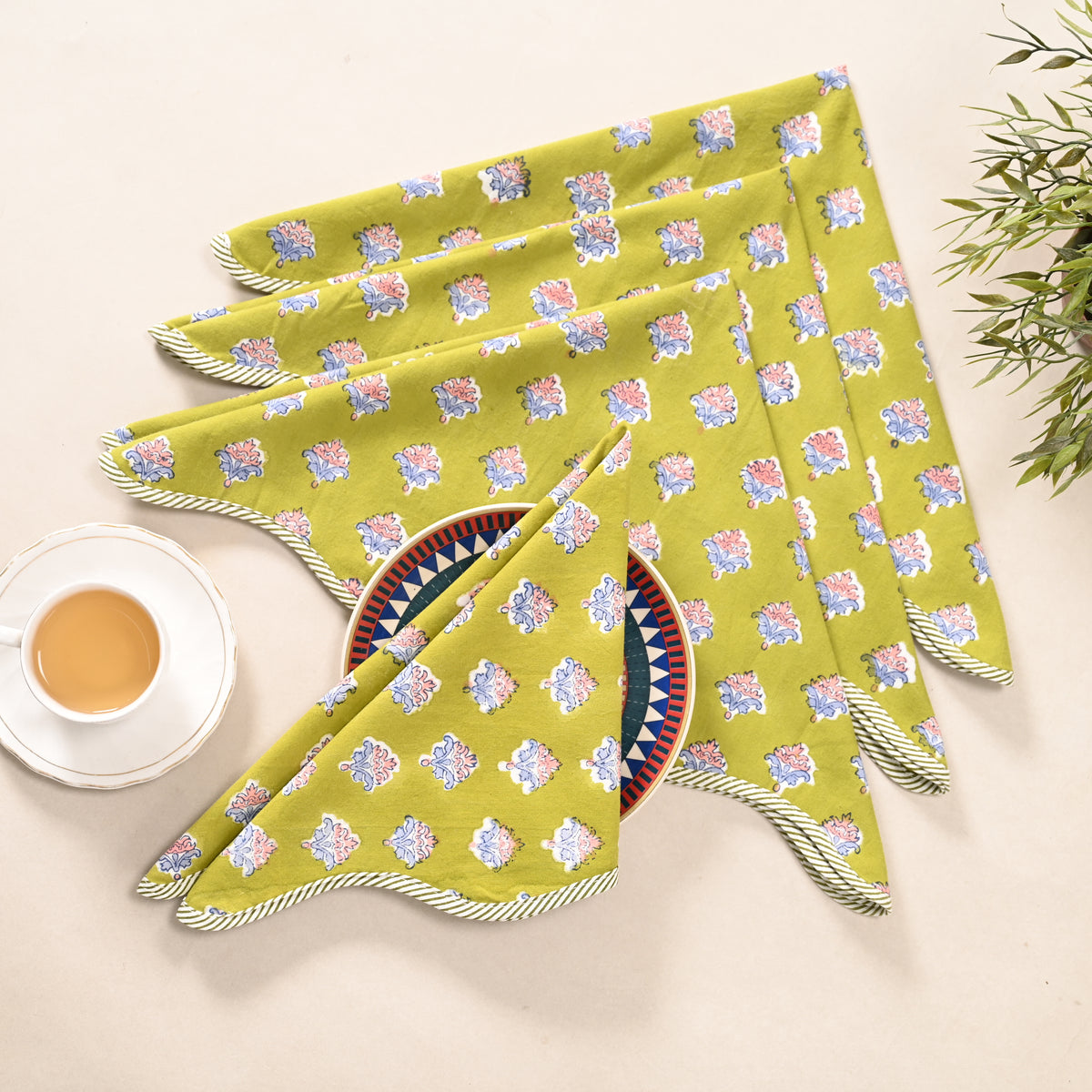 Marigold Bloom Scalloped Cotton Napkins – Olive Green