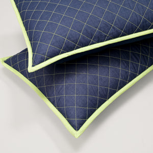 Ebony Elegance Diamond Quilt Set