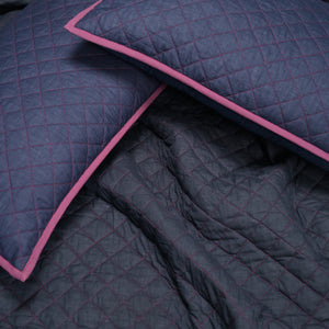 Ebony Elegance Diamond Quilt Set