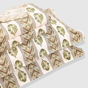 Rajvi Stria King Size Cotton Bed Sheet Set