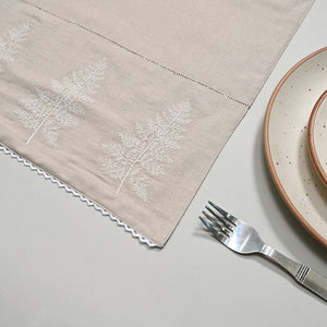 Decorus Runner