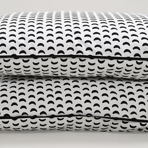 Monochrome Arc 200 TC Cotton Pillow Covers – Set of 2 | Clearance Sale