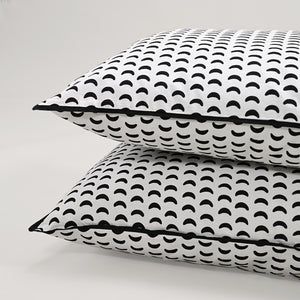 Monochrome Arc 200 TC Cotton Pillow Covers – Set of 2 | Clearance Sale